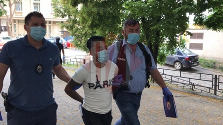 Tâlhărie în Iaşi! Doi indivizi au urmărit un bărbat care a scos bani de la bancomat şi l-au tâlhărit (EXCLUSIV) - FOTO/ VIDEO, UPDATE