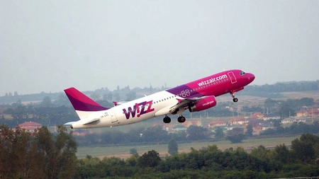Zboruri anulate la Aeroportul Iași. Pandemia COVID-19 și lipsa pasagerilor țin la sol curse operate de compania Wizz Air