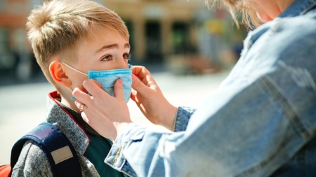 Focar de coronavirus la centre de plasament: Şapte copii şi opt angajaţi, testați pozitiv