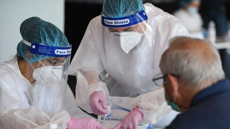 Cazurile de COVID-19 au explodat la Vâlcea! Peste 200 de oameni testați pozitiv