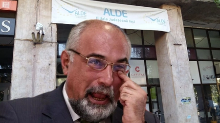 Deputatul Varujan Vosganian își bate joc de ieșeni și vrea să tragă țeapă Primăriei. Parlamentarul refuză să își plătească datoriile pentru imobilul pe care-l ocupă în Piața Unirii