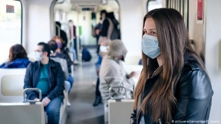 Care este riscul de a te infecta cu noul coronavirus in transportul public?