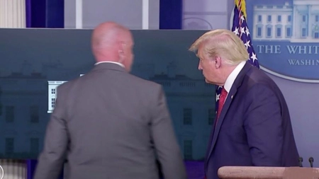 Atac armat la Casa Albă. Președintele Trump a părăsit imediat conferința de presă