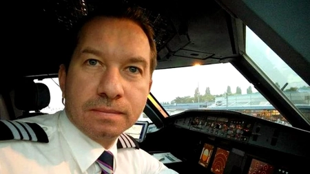 Ce salariu încasează, de fapt, Mihai Sturzu lunar. E pilot