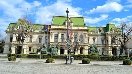 Primăria Iași face apel public la partide să respecte legea privind publicitatea electorală