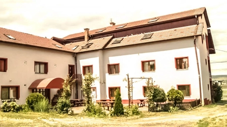 Focar de COVID-19 la un centru de vârstnici din județul Cluj