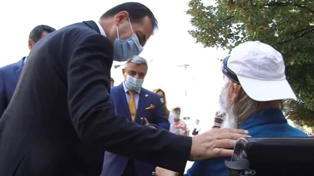 Ludovic Orban s-a făcut de râs. Ce întrebare a putut să îi pună unei persoane cu handicap