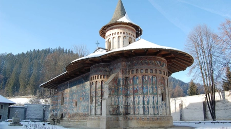 Alertă la Mănăstirea Voroneț din Suceava! Fosta și actuala stareță au fost testate pozitiv cu noul coronavirus
