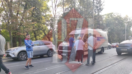 Accident rutier în Copou. Au fost implicate două autoturisme - FOTO
