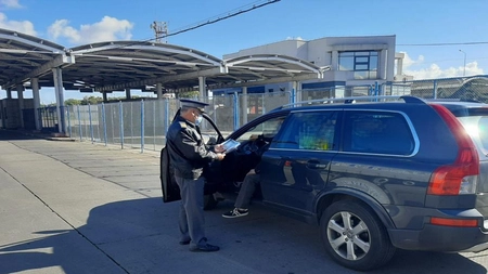 Mai multe infracțiuni, depistate la punctele de frontieră Galați și Vaslui