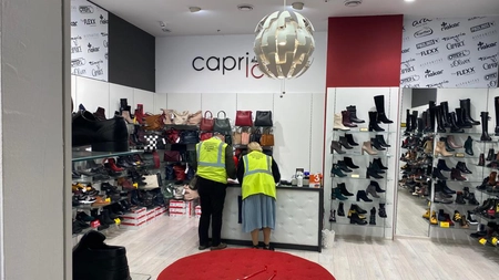 Inspectorii ITM Iași continuă seria de controale în unităţile comerciale - FOTO