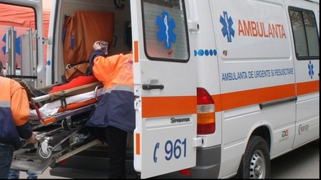 Caz șocant la Ploiești! Bărbat bolnav de cancer și infectat cu noul coronavirus, lăsat de ambulanță în parcare, pentru că nu mai erau locuri în spital