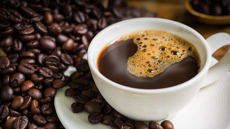 De ce nu ar trebui să bei cafea după alcool
