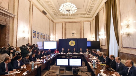 Comitetul pentru Situaţii de Urgenţă București intră în şedinţă. Ce restricţii ar putea fi reintroduse