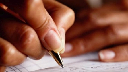 A mințit la notar, ca să pună mâna pe averea tatălui decedat! O ieșeancă a fost condamnată după ce a vrut să-și păcălească rudele! 