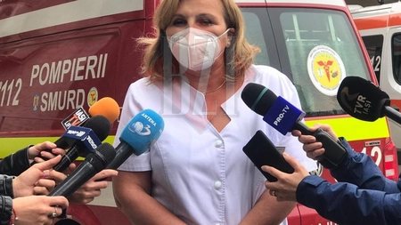 Prof. dr. Diana Cimpoeșu, şefa UPU SMURD din Iaşi, despre cele trei containere încălzite montate în locul corturilor la Spitalul 