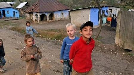 Școala online este offline pentru mii de elevi din România
