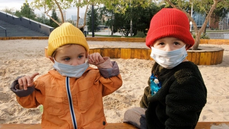 Covid-19: copiii produc anticorpi diferiți de cei ai adulților