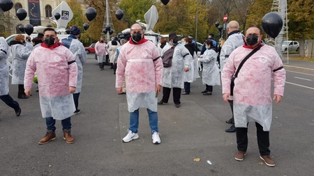 Revoltă în sistemul sanitar ieșean! Angajații vor da în judecată spitalele pentru că nu și-au primit sporurile de risc! Mulți acuză și faptul că nu și-au văzut salariile de luni de zile