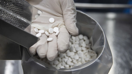 Favipiravir, un medicament folosit de pacienții COVID-19, urmează să fie produs în România. Despre ce producător este vorba