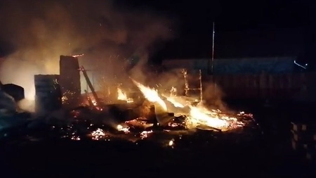 Incendiu la Iași! A ars o anexă a unei case din Curături, comuna Ciurea - Exclusiv/ Video