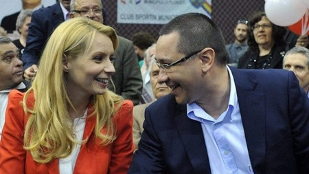 Daciana și Victor Ponta au o fetiţă înfiată! 