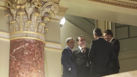 Negocieri dure între PNL, USR-PLUS și UDMR. S-a lăsat cu ceartă! - UPDATE