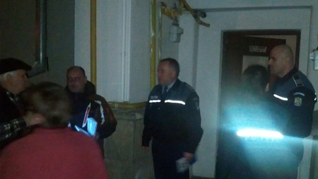 Morți suspecte! Tragedie în Olt după ce 4 membri dintr-o familie au fost găsite decedați într-un apartament