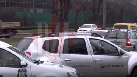 O maşină a Poliţiei Locale s-a tamponat cu o altă maşină - FOTO, VIDEO