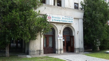 Un ieșean a adunat datorii imense numai din taxe și impozite! Personajul misterios este întâmpinat cu bucurie de inspectorii de la Primăria Iași