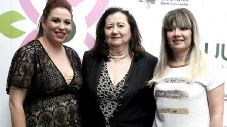 Prima imagine după externare cu Mioara Roman. Oana și-a adus mama acasă după intervenția suferită