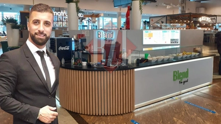 Un medic ieșean, originar din Israel, a deschis o afacere inedită! Fițoșii din sălile de sport vizitează zilnic magazinul lui Tony Zahra. A investit 35.000 de euro - FOTO