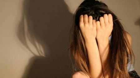 Nouă tinere, jucării sexuale pentru câțiva indivizi din Iași! Procurorii au intrat pe fir! Suspecții, trimiși în judecată pentru trafic de minori! (Exclusiv)