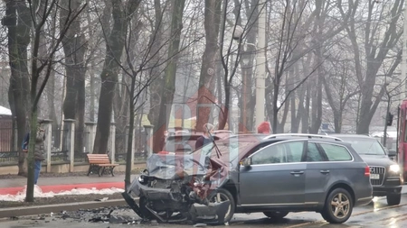Accident rutier în zona Copou din municipiul Iași! Traficul se desfășoară cu dificultate - EXCLUSIV/ FOTO/ VIDEO