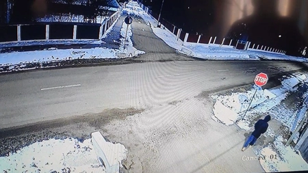 VIDEO Un tânăr în vârstă de 17 ani din Pașcani s-a sinucis după ce s-a aşezat pe calea ferată