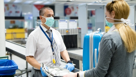 Suedia impune test negativ la COVID-19 la intrarea în ţară. Ce trebuie să ştie românii care călătoresc în ţara scandinavă
