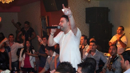 Florin Salam şi-a investit banii câştigaţi la petreceri. Iată cine se ocupă de afacerile sale