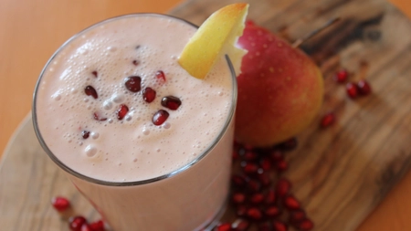 Smoothie cu măr și rodie - Pahar cu vitamine și minerale
