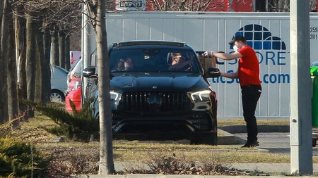 Dorian Popa a devenit regele aroganțelor în plină pandemie! Ce a făcut la un fast food din București - FOTO, VIDEO