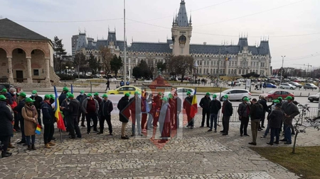 Protest al fermierilor din Iași. Aceștia nu sunt de acord cu modificările impuse de Uniunea Europeană pentru atingerea țintelor Acordului Verde