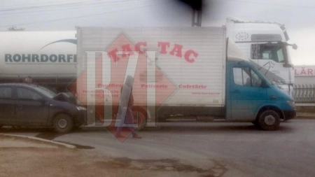Accident rutier în judeţul Iaşi. Coliziune între două autoturisme, soldată cu o victimă - EXCLUSIV, FOTO