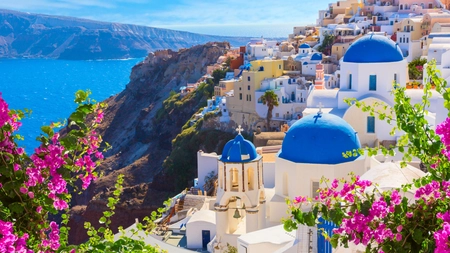 S-a prelungit carantina în Grecia. Ce trebuie să știe românii care vor să călătorească aici