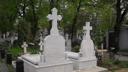 Motto de scris pe cruce. Cele mai frumoase mesaje funerare
