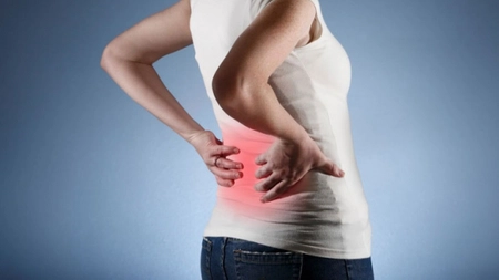 Leacuri bătrânești pentru junghi în spate. Remedii care îți iau durerea cu mâna!