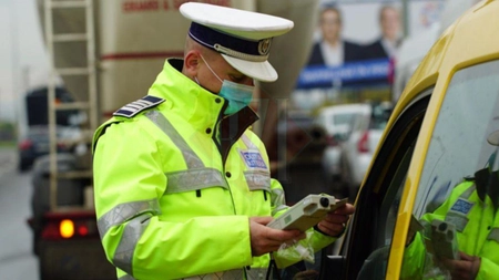 Un şofer CTP a fost depistat de poliţiştii ieşeni băut în timp ce se pregătea să se ducă la serviciu! Ce alcoolemie avea