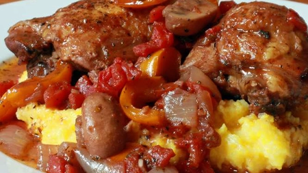 Rețetă de pui cu mămăligă - Deliciu în farfurie