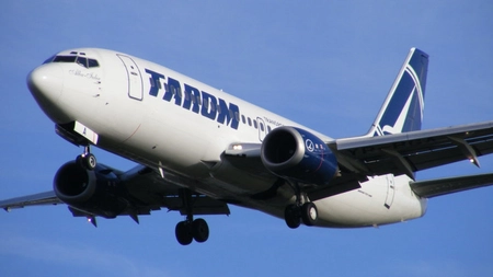 TAROM a transportat aproximativ 200.000 de doze de vaccin anti-COVID-19 în Vietnam