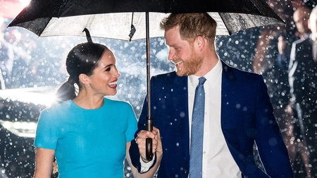 Îl manipulează Meghan pe Harry? «L-a făcut să creadă că e reîncarnarea mamei lui și că o poate salva»