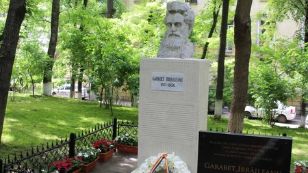Cu ocazia împlinirii a 150 de ani de la nașterea lui Garabet Ibrăileanu, au fost recepționate lucrările de restaurare a monumentului memorial al scriitorului, din cartierul Păcurari, de către Ateneul Național Iași