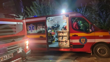 Un tânăr de 19 ani a produs un accident rutier în timp ce se îndrepta spre o petrecere. Cinci persoane au ajuns în stare gravă la spital